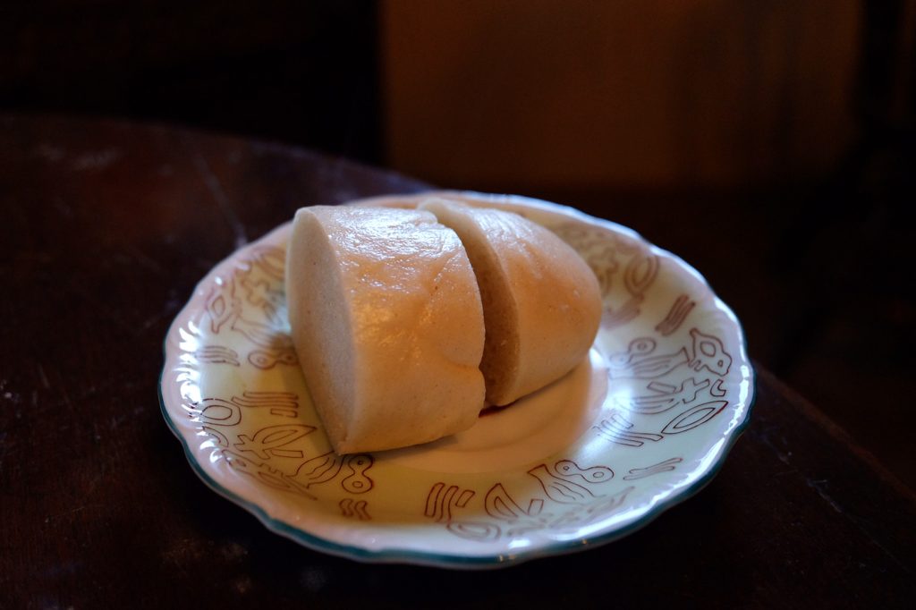 創作醗酵レストラン 大豊軒のお昼コースの蒸しパン（饅頭）